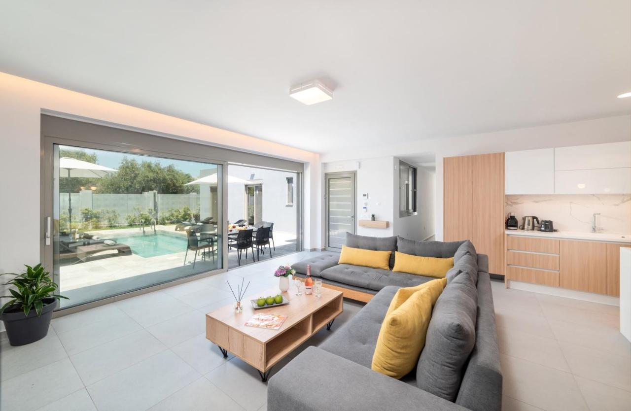Villa Ampela Agia Marina Esterno foto
